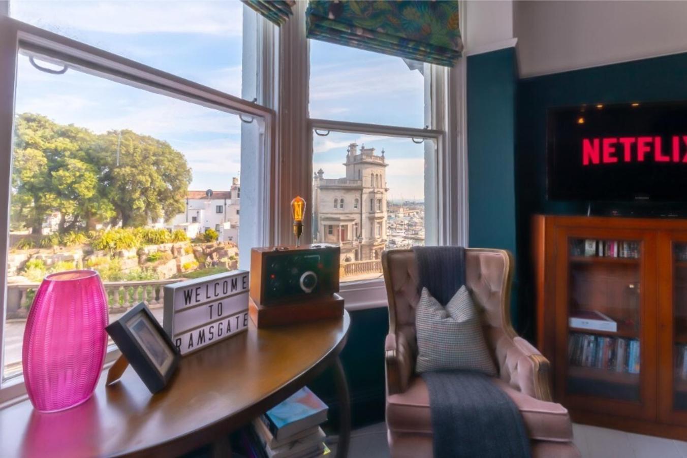רמסגייט Victorian Apartment With Sea Views By Adliv Host מראה חיצוני תמונה